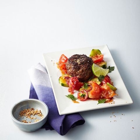 Beefsteaks mit süßsaurem Gemüse