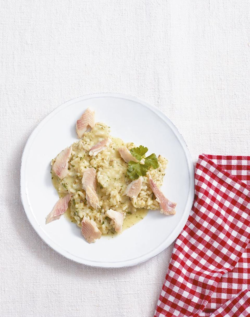 Kräuter-Risotto mit geräucherter Forelle Kräuter-Risotto mit geräucherter Forelle
