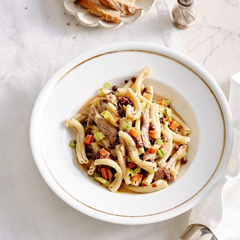 Kalbs-Sugo mit Pasta und Wilderbsen