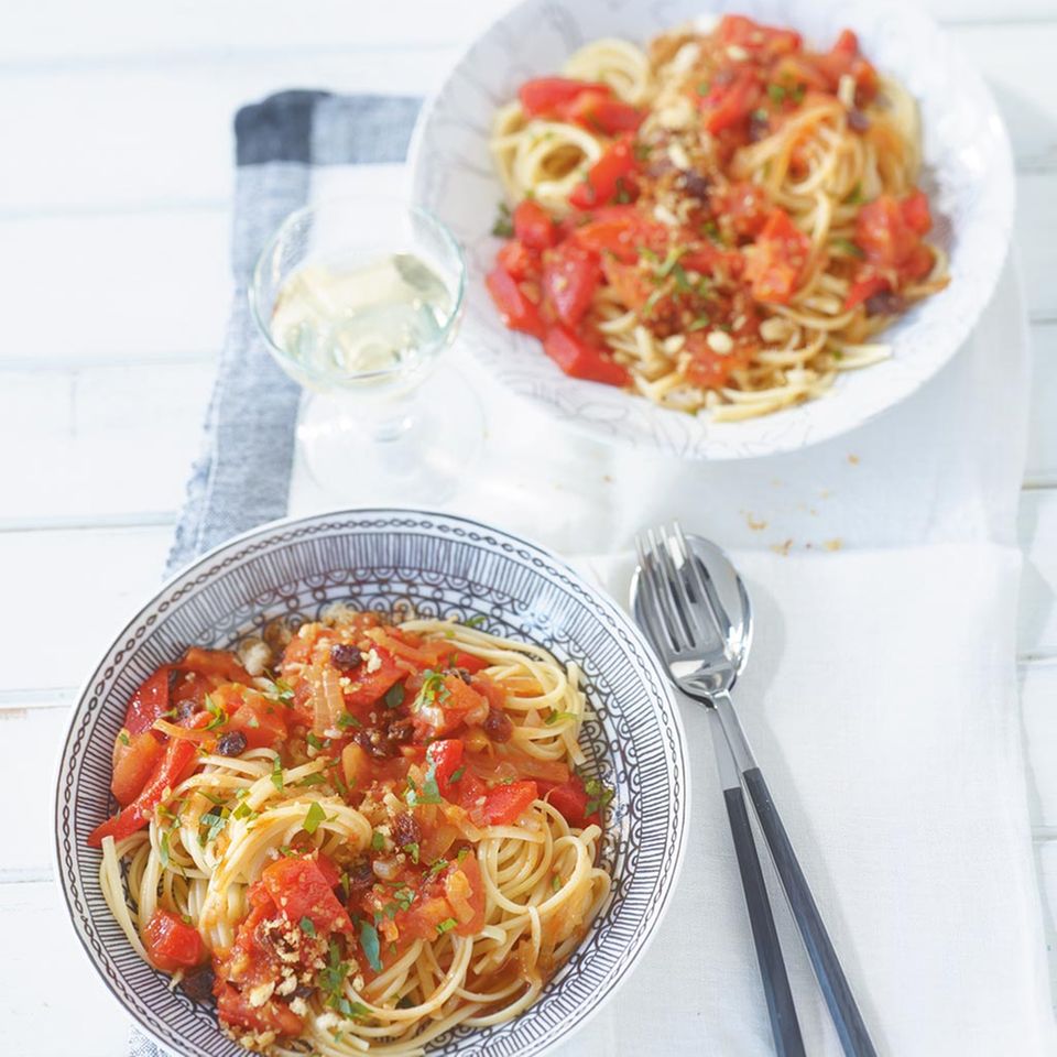 Tomaten-Paprika-Pasta