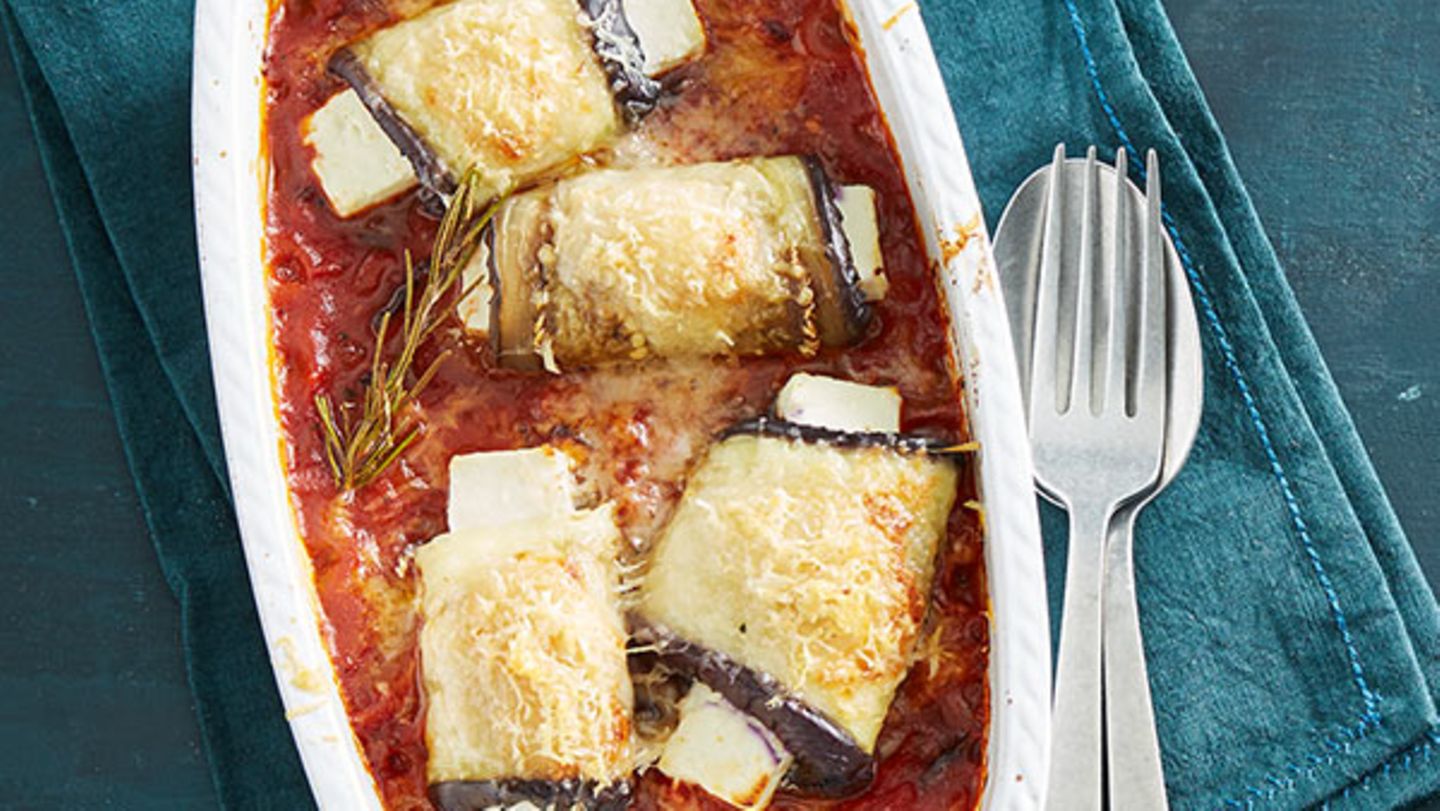 Geschmorte Auberginenröllchen Rezept