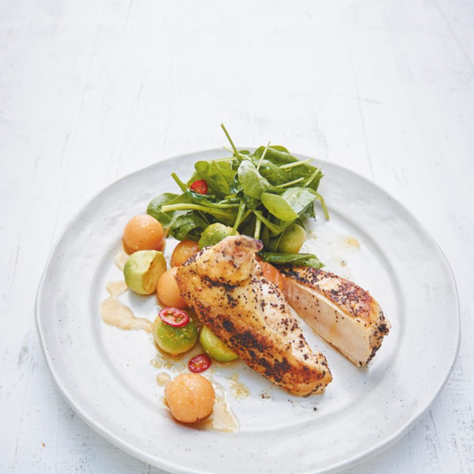 Mohnhähnchen mit Avocado-Melonen-Salat