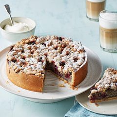 Mohn-Brombeer-Kuchen mit Streuseln
