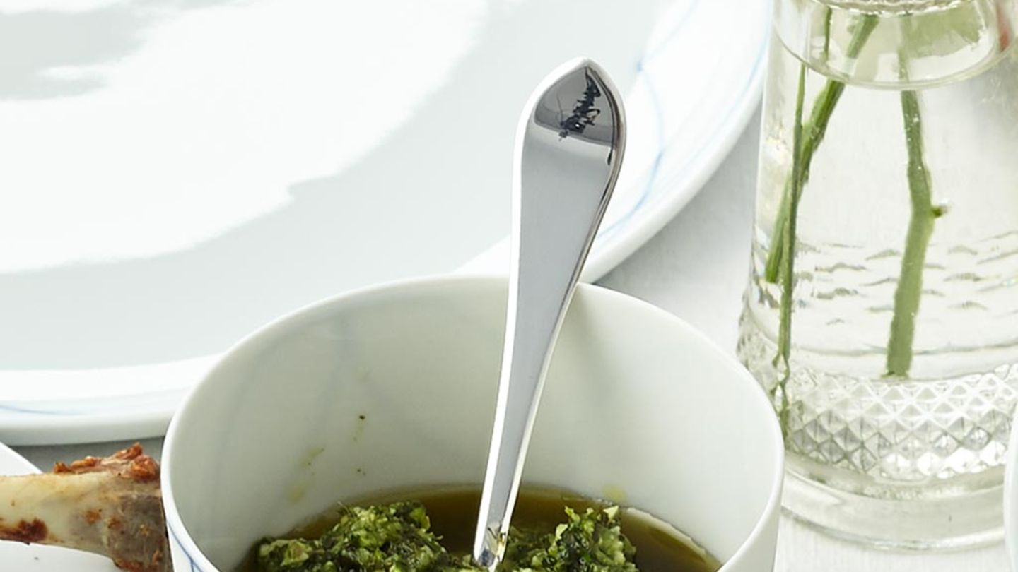 Mandel-Petersilien-Pesto Rezept