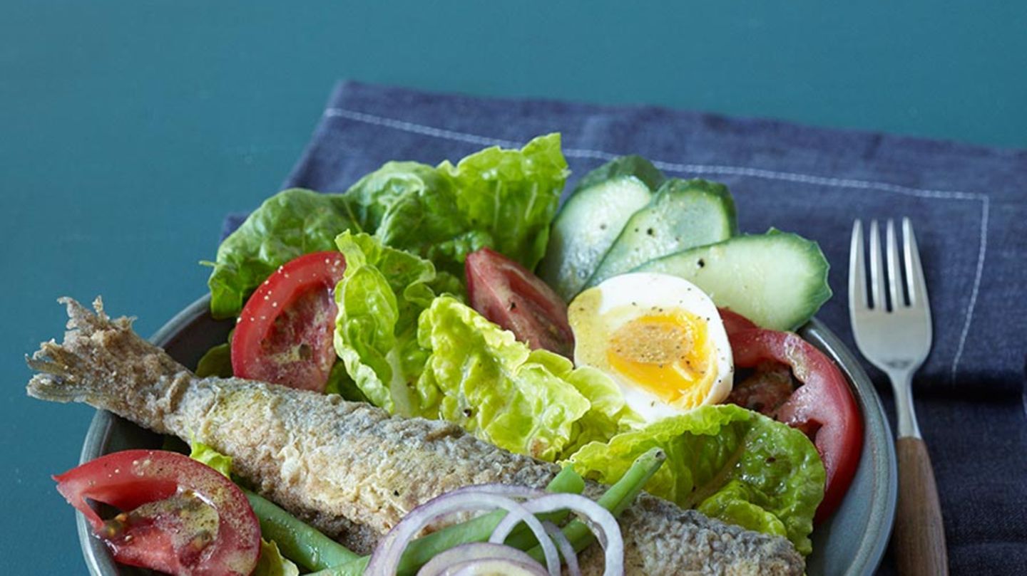 Salat mit Brathering Rezept