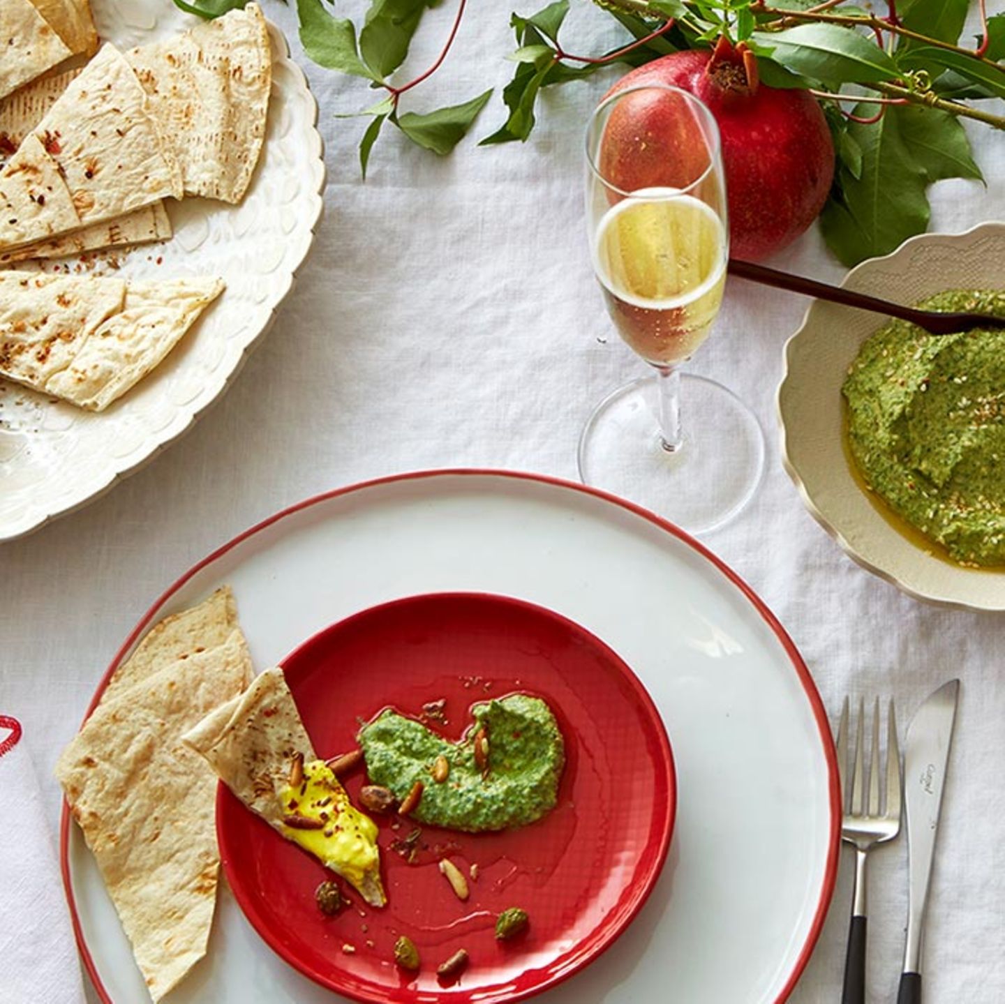 Grünes Hummus