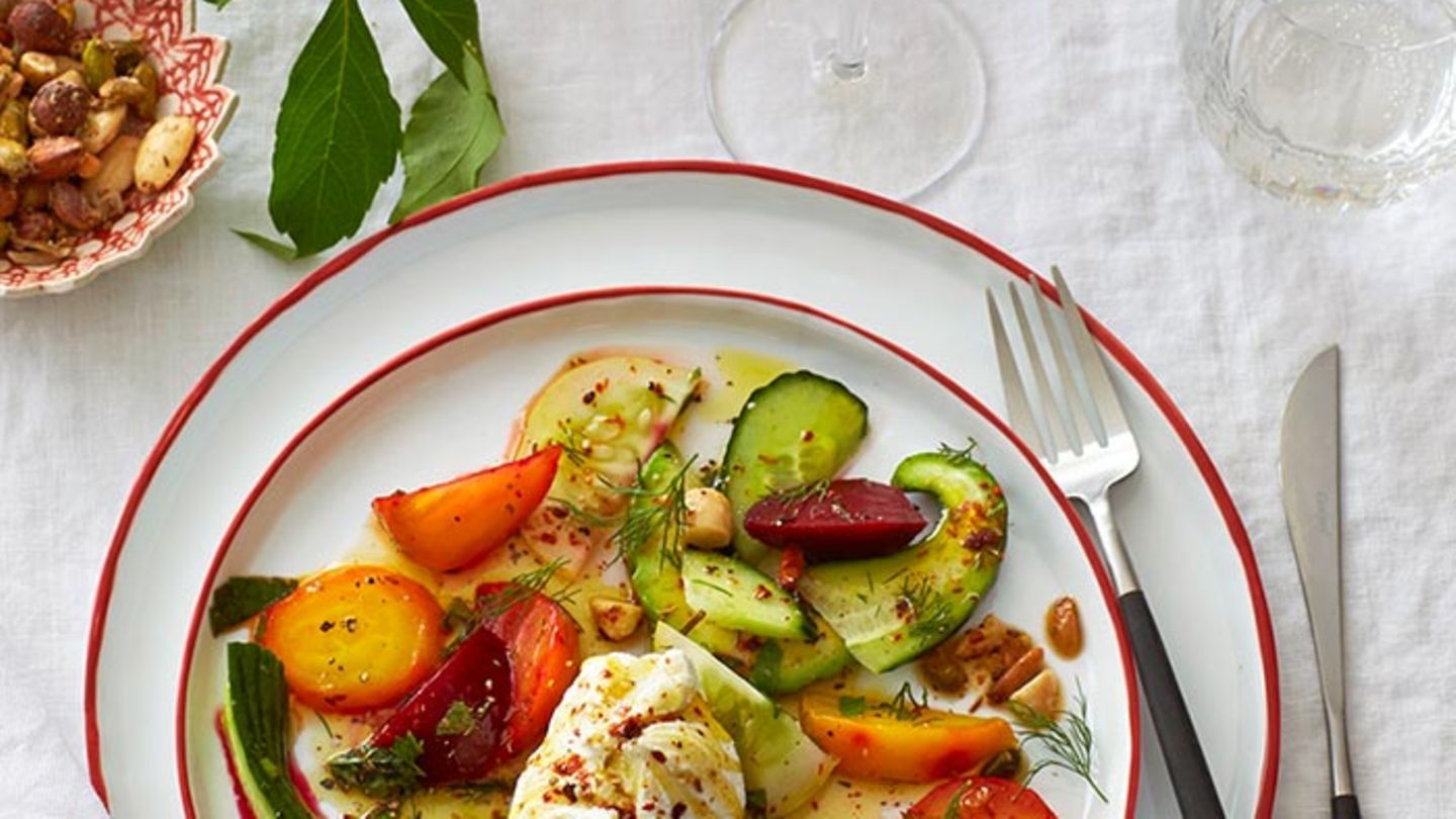 Orientalischer Gemüsesalat mit Labneh Rezept