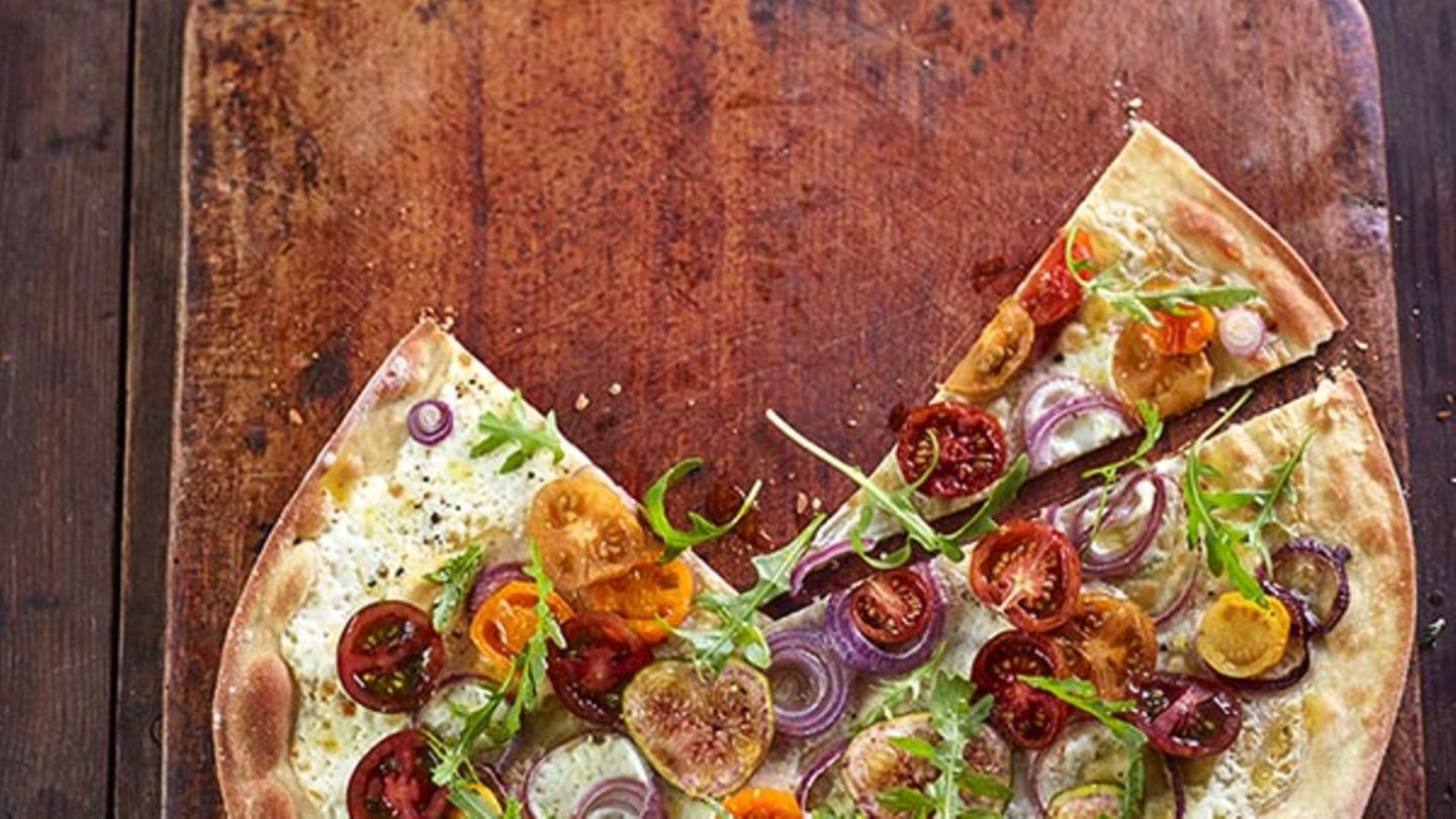 Flammkuchen mit Tomate und Feige Rezept