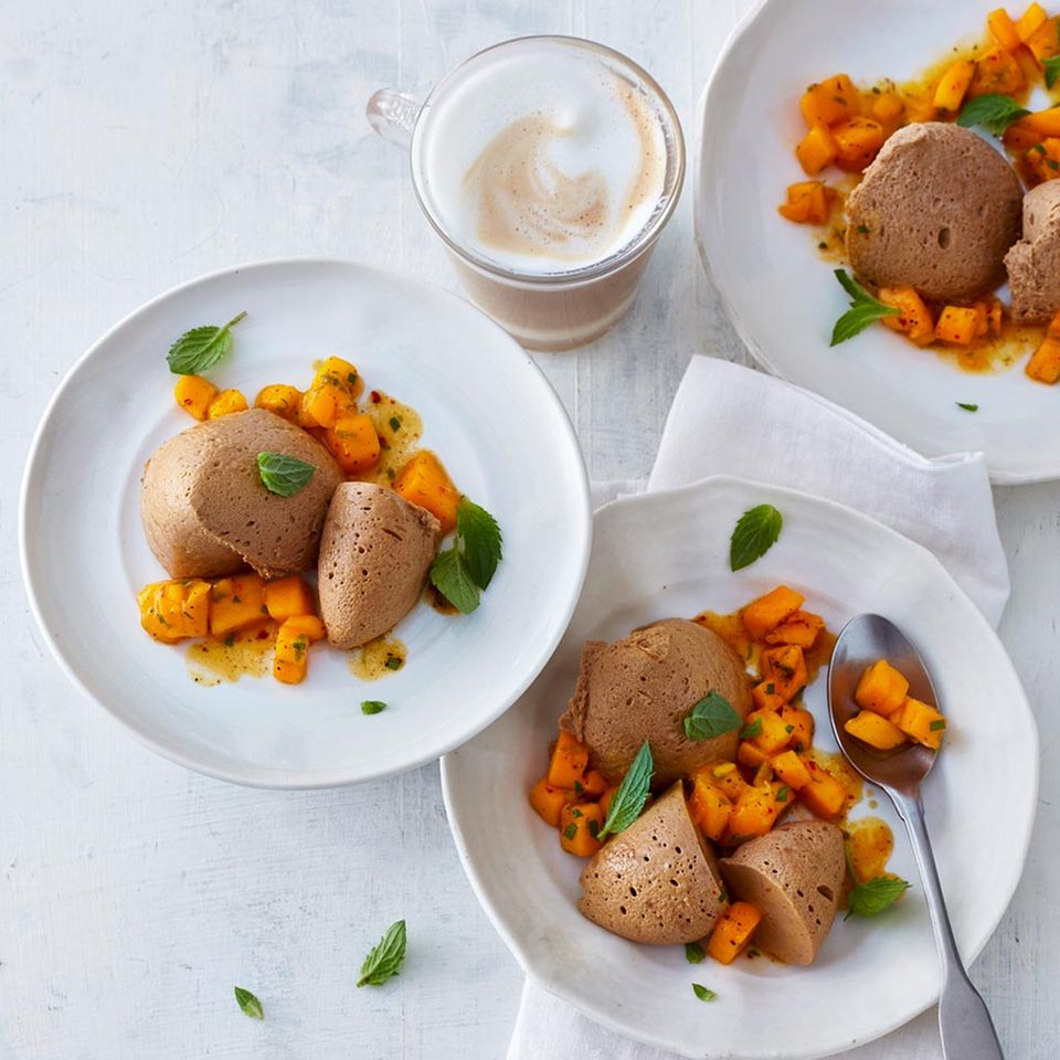 Espresso Mousse Mit Mango Relish Rezept Essen Und Trinken