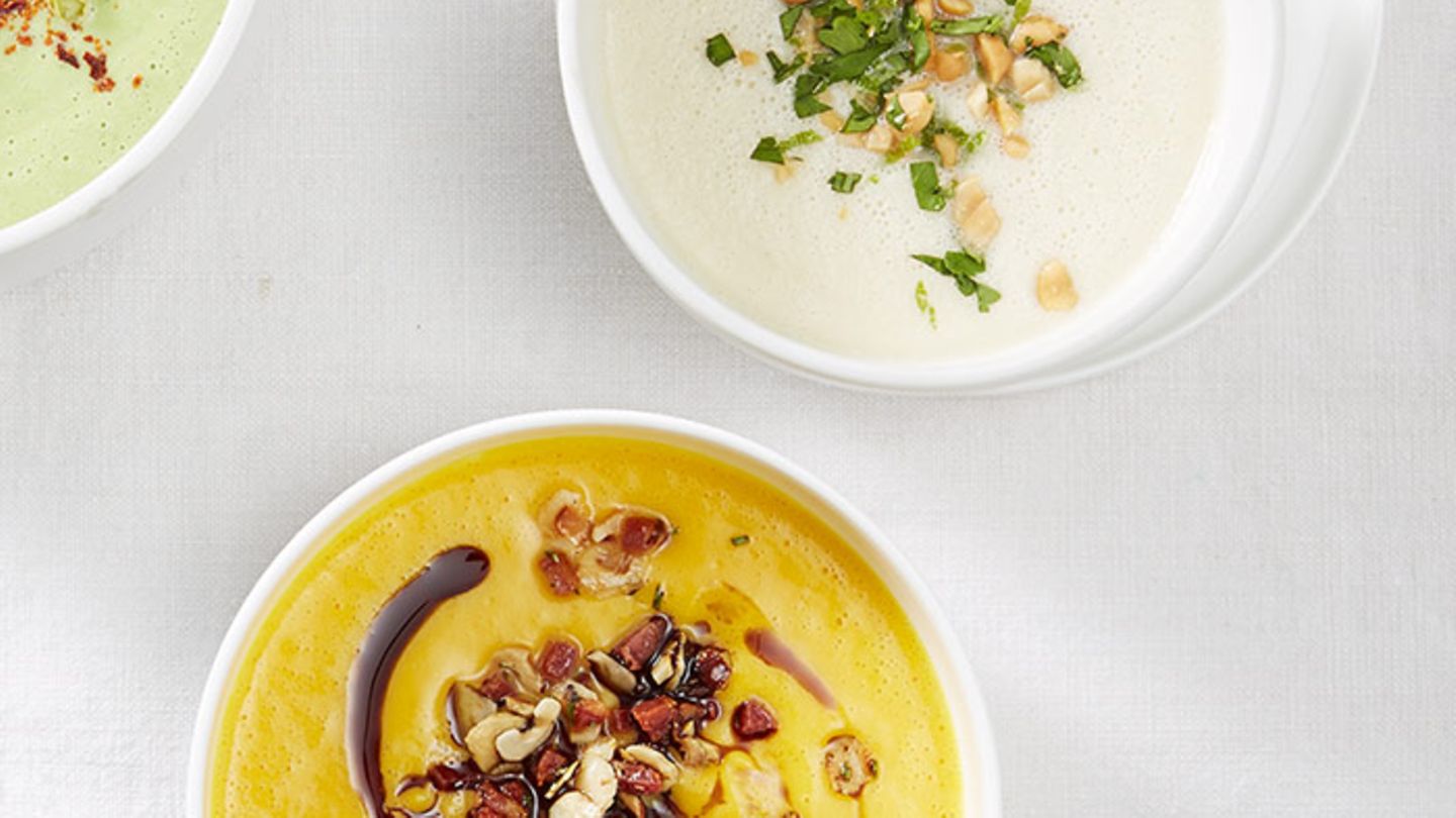 Selleriesuppe mit Koriander-Erdnuss-Topping Rezept