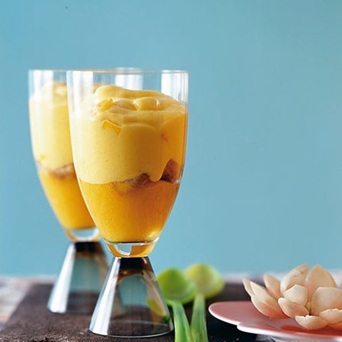 Mango-Mousse auf Mangopüree