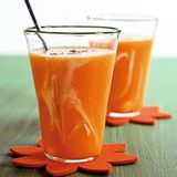 Orangen-Papaya-Saft mit Joghurt