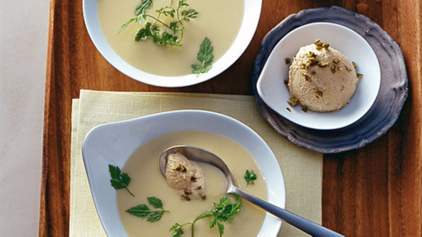 Thunfisch-Mousse mit Kartoffel-Porree-Suppe Rezept - [ESSEN UND TRINKEN]