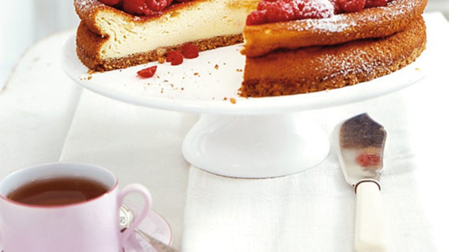 Ziegenkäsetorte mit Himbeeren Rezept