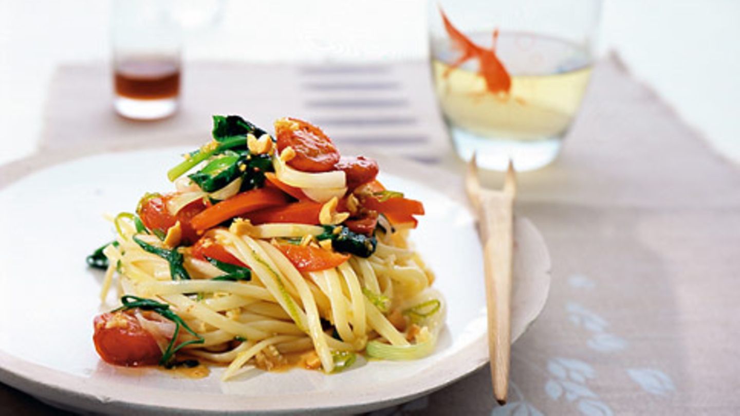 Wokgemüse mit Linguine Rezept