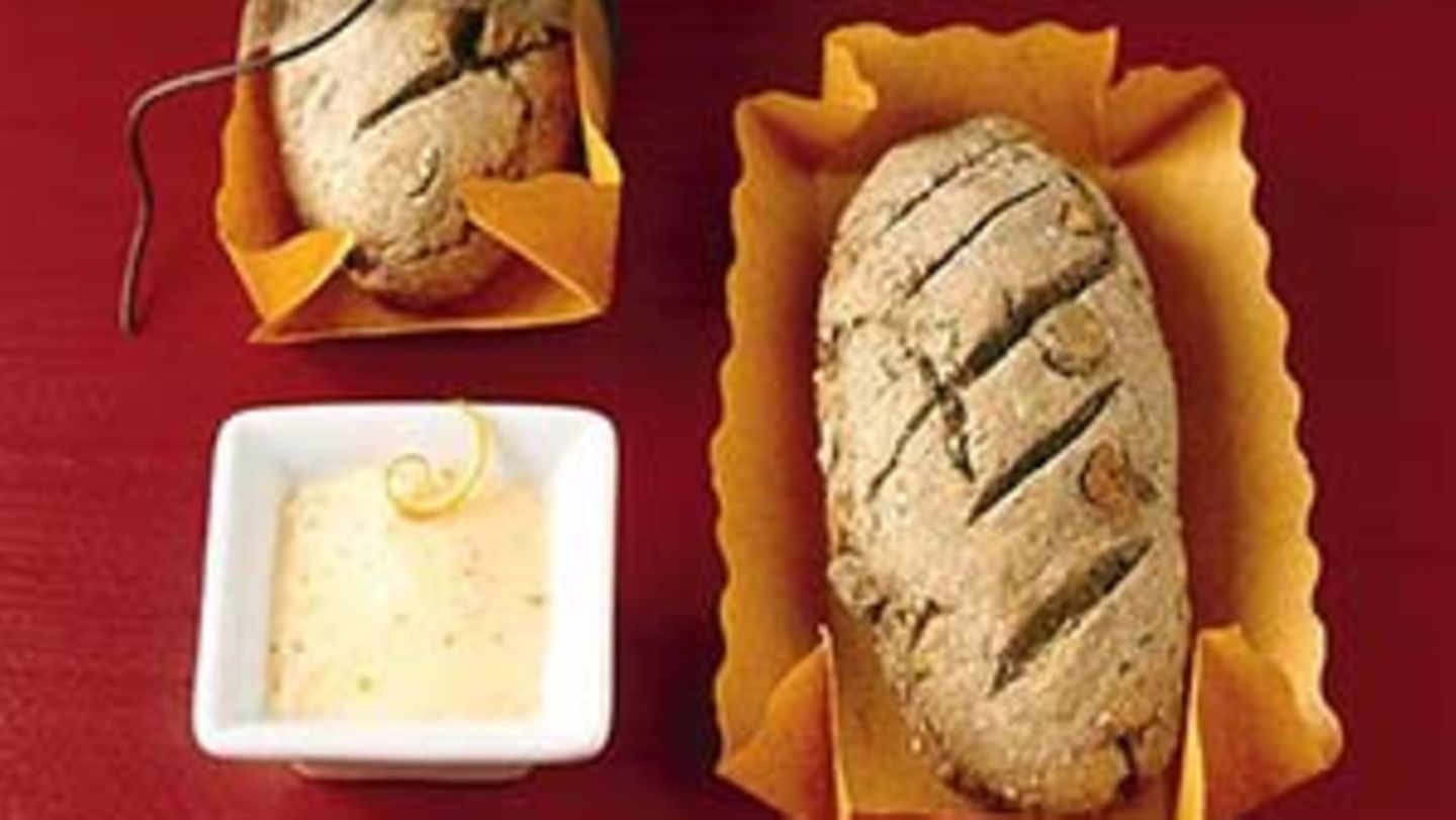 Vollkornbrote mit Orangenbutter Rezept - [ESSEN UND TRINKEN]