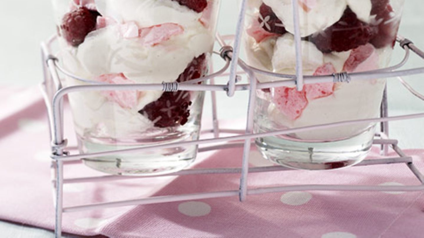 Himbeer-Baiser-Dessert