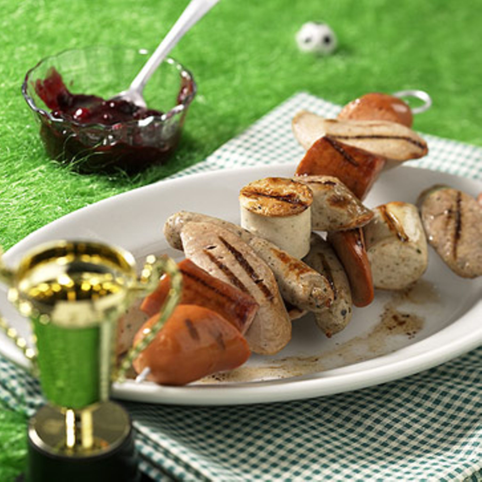 Angrillen - Ran an den Rost! - [ESSEN UND TRINKEN]