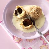 Kokos-Zwetschgen-Knödel
