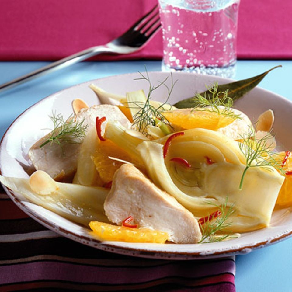 Orangen-Fenchel-Gemüse mit Poulardenbrust