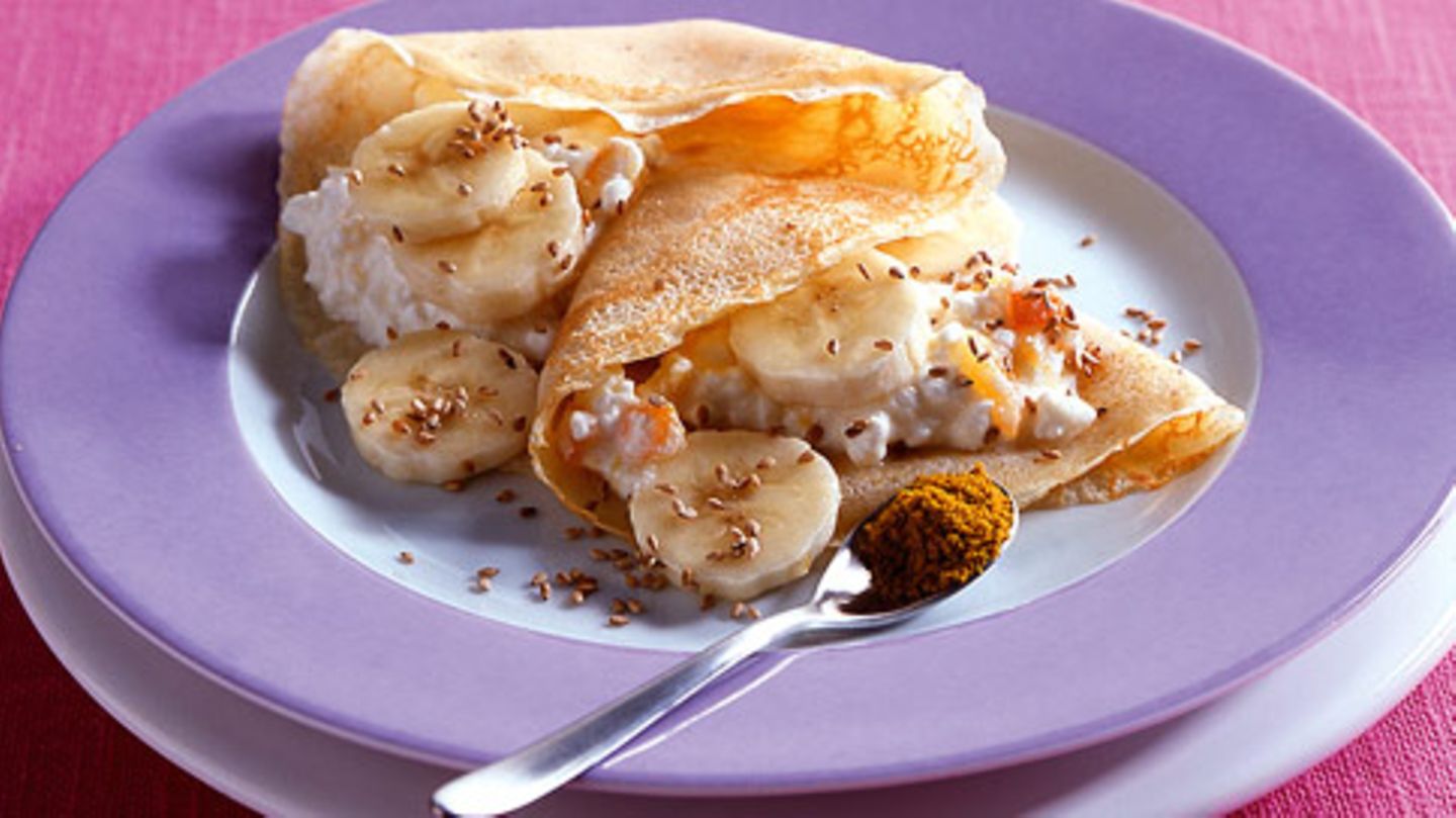Crêpes mit Bananen und Hüttenkäse Rezept
