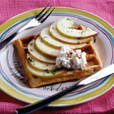 Apfelwaffeln mit Minzeäpfeln