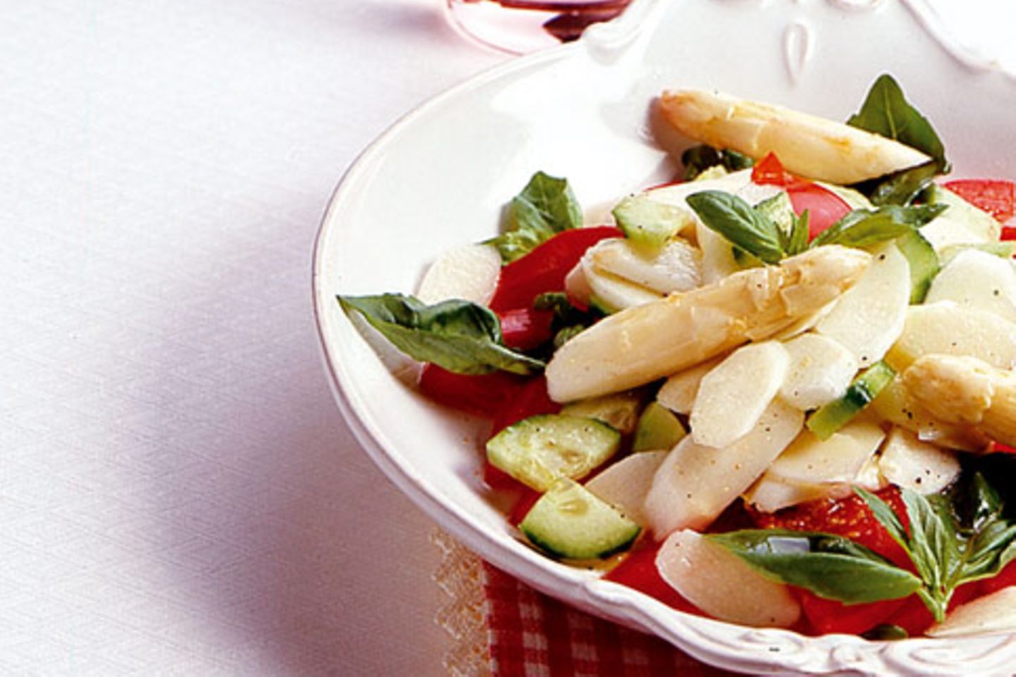 Spargelsalat mit Garnelen Rezept
