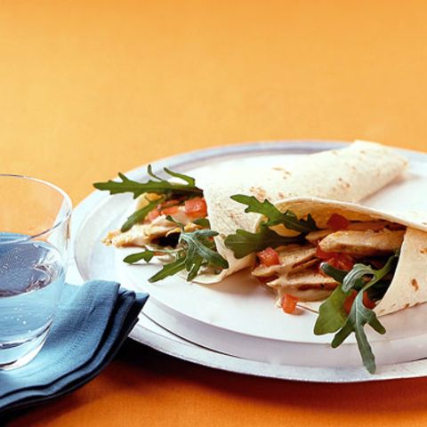 Hähnchen-Tortillas mit Currymayonnaise
