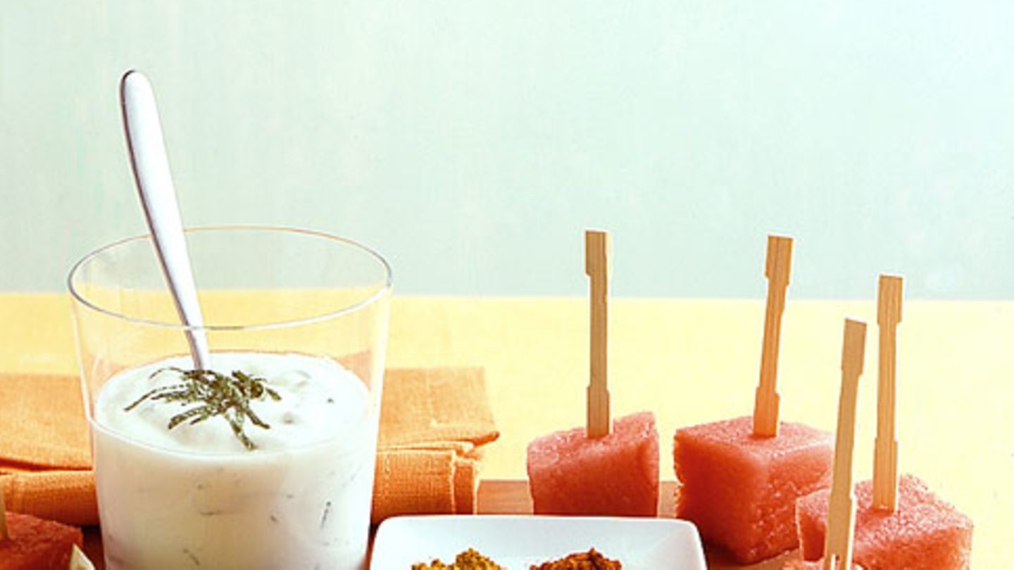 Wassermelone mit Minzjoghurt Rezept