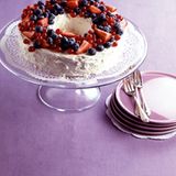 Angel-Food-Cake mit Beeren