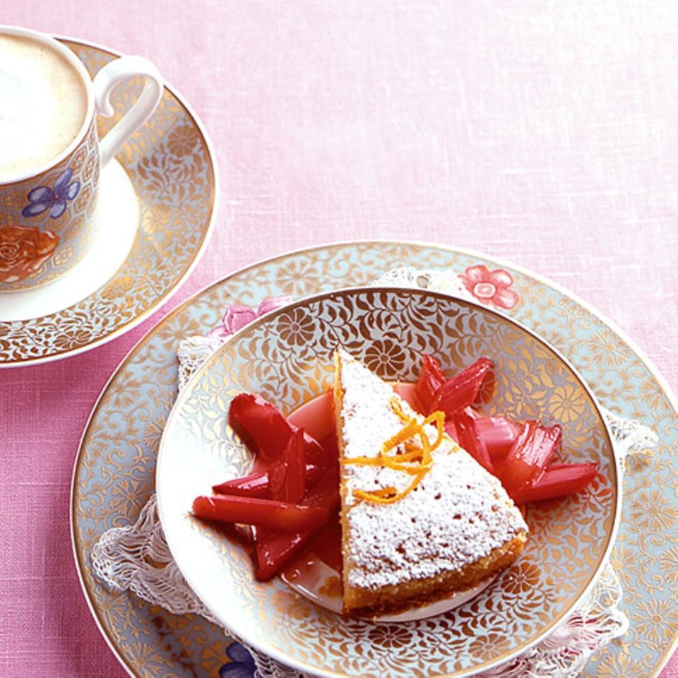 Orangen-Grießkuchen mit Rhabarber