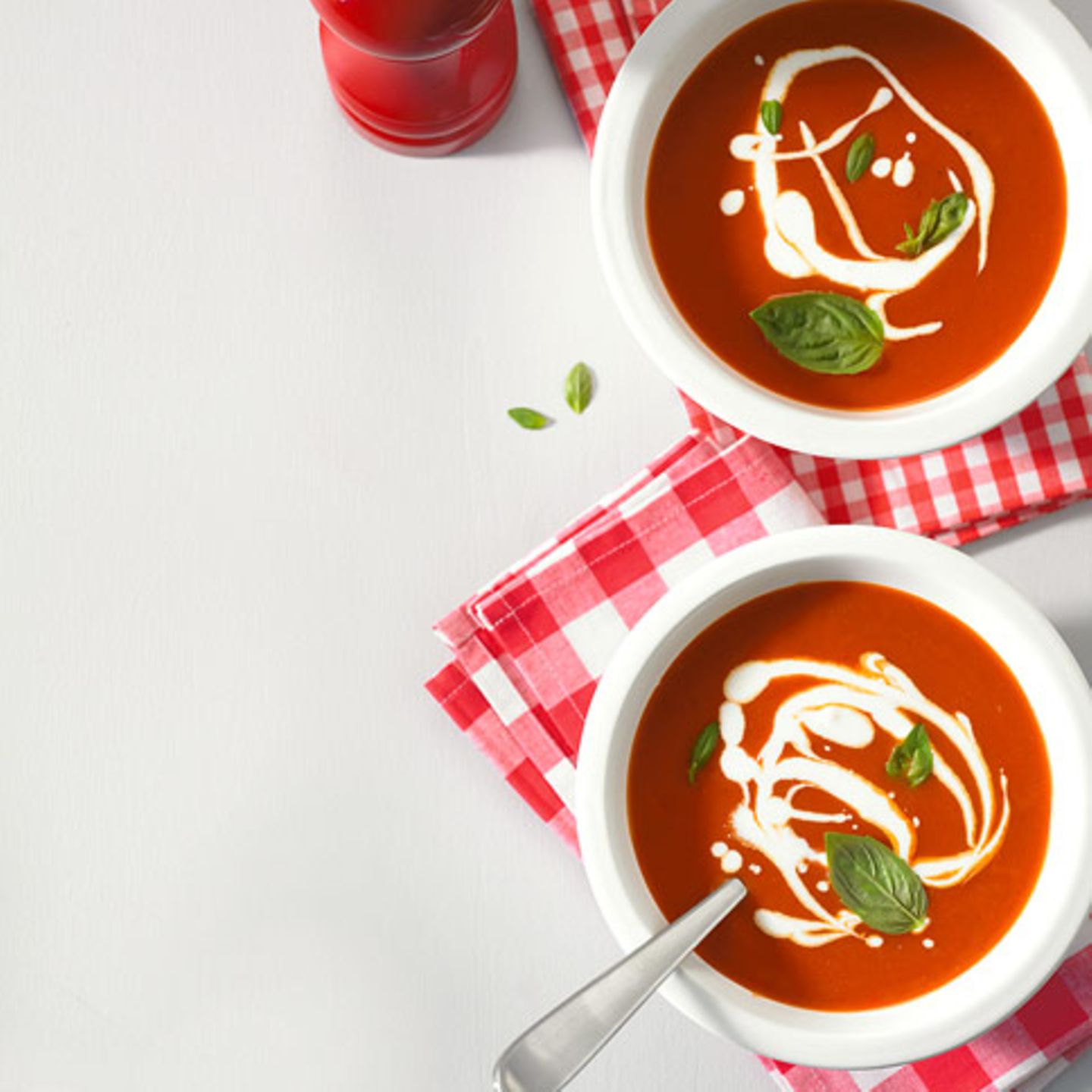 Tomaten-Paprika-Suppe