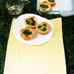 Mini-Quiches mit Brokkoli