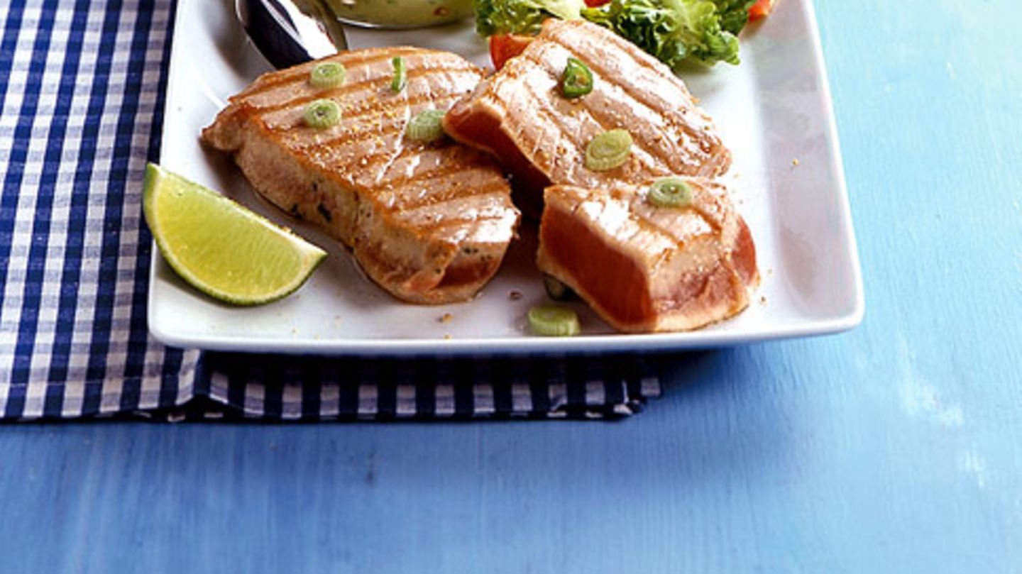 Thunfischsteak mit Guacamole Rezept - [ESSEN UND TRINKEN]