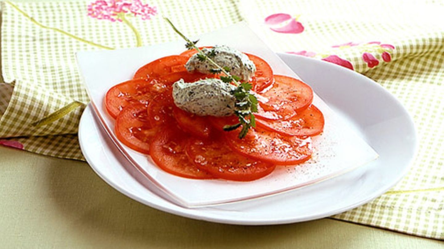 Frischkäsenocken mit Tomatensalat Rezept