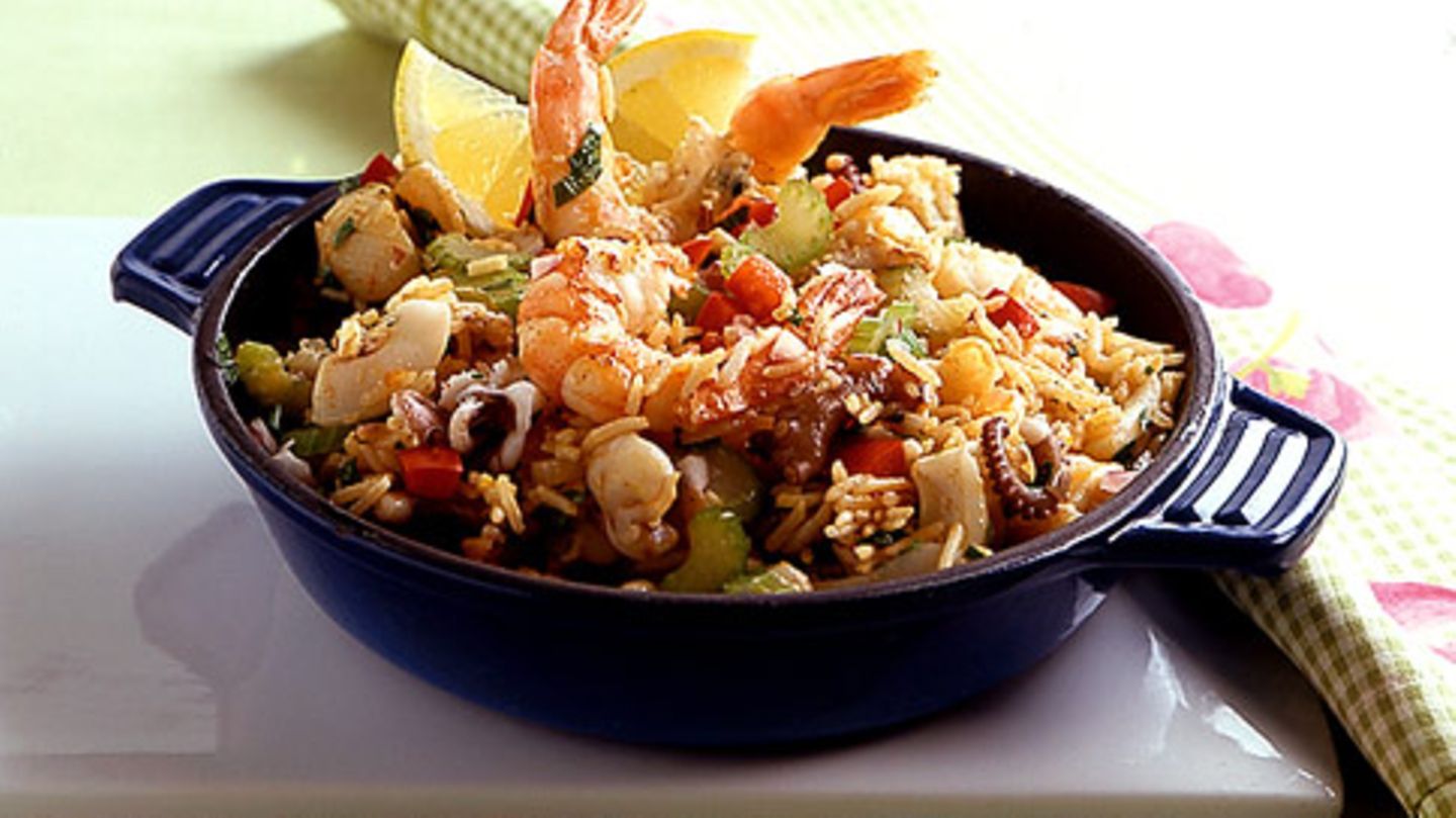 Schnelle Meeresfrüchte-Paella Rezept - [ESSEN UND TRINKEN]