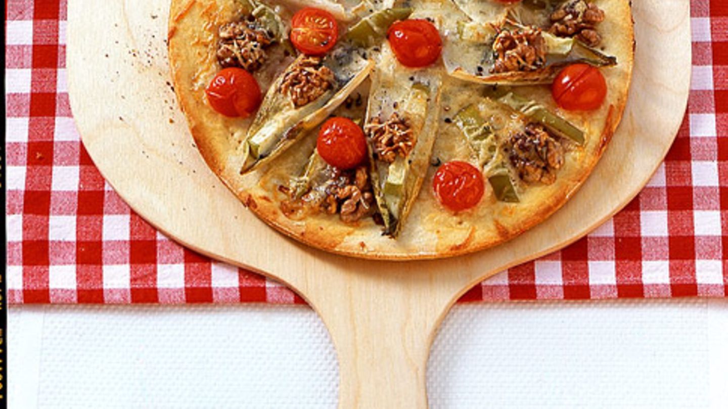 Apfelpizza mit Walnüssen Rezept