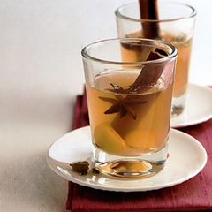 Honig-Kardamom-Tee