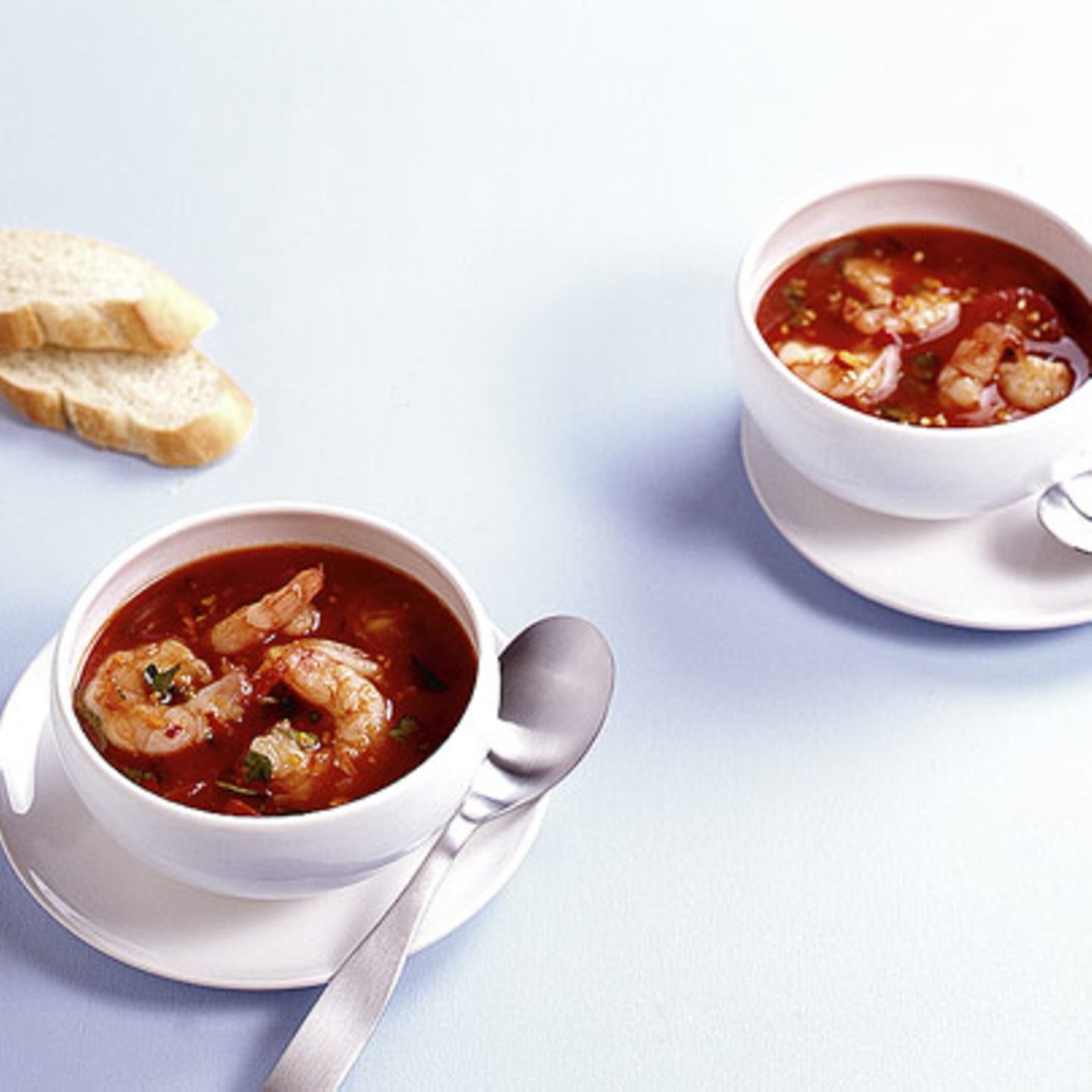 Tomatensuppe mit Garnelen