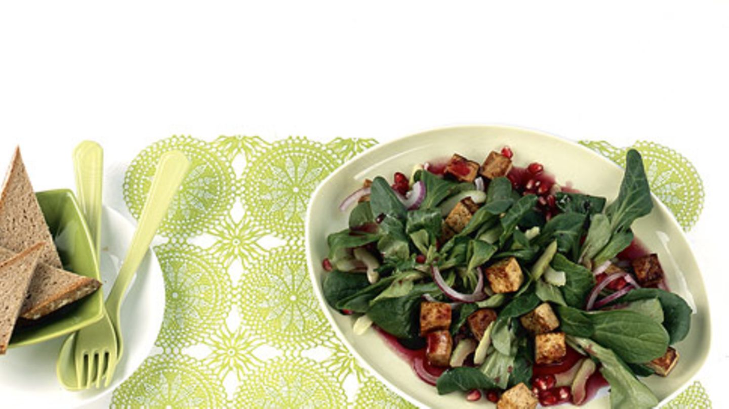 Feldsalat mit Tofu Rezept