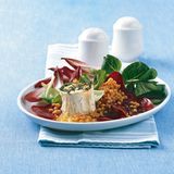 Wintersalat mit gegrilltem Ziegenkäse