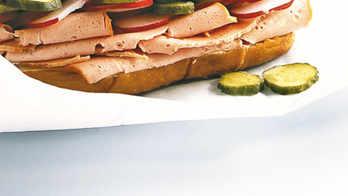 Laugenstange mit Leberkäse Rezept