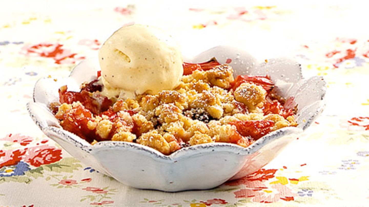Rhabarber-Himbeer-Crumble Rezept