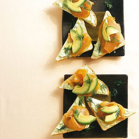 Avocado-Sandwich mit Räucherlachs