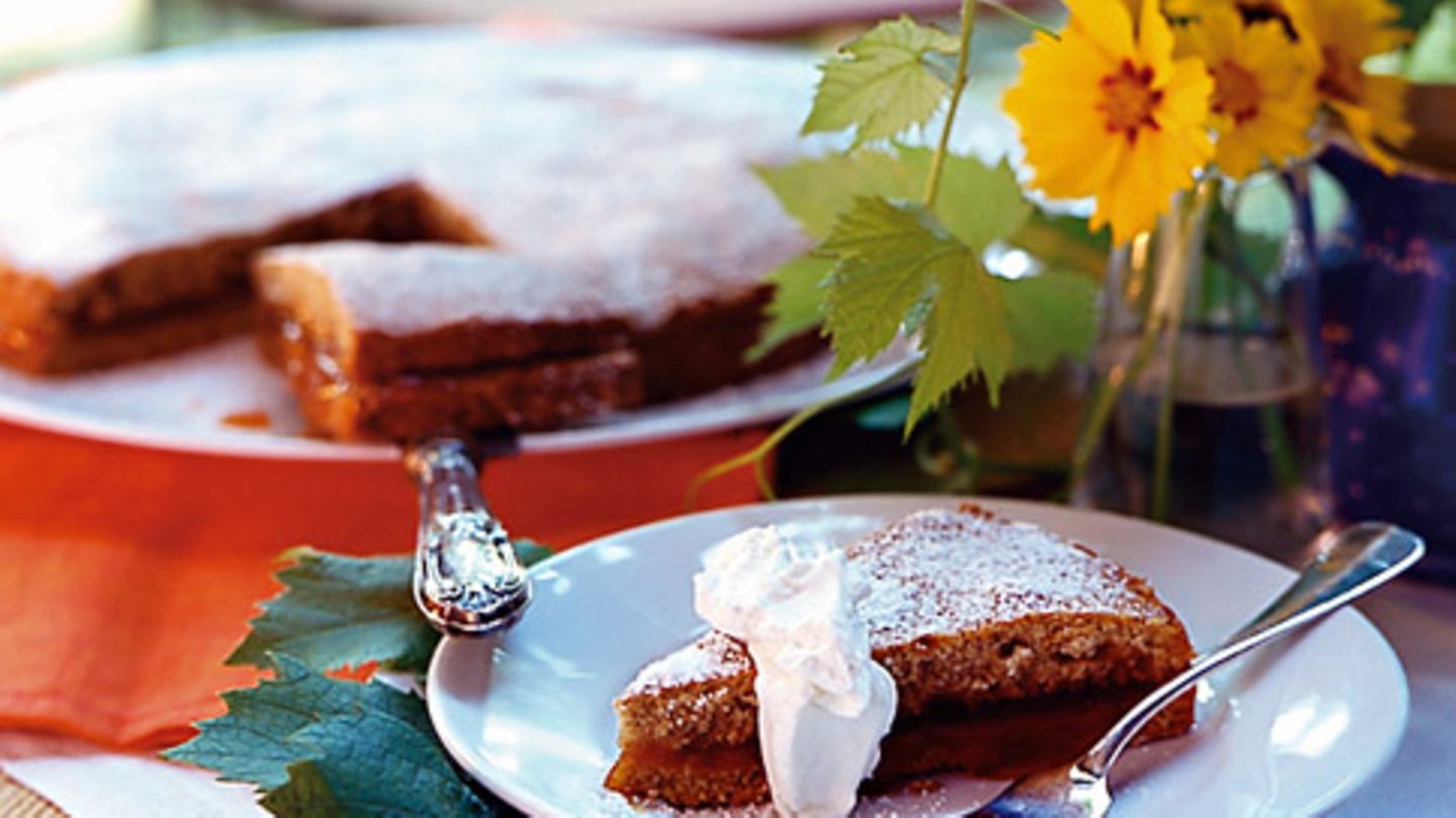 Buchweizentorte mit Hagebuttenmark Rezept - [ESSEN UND TRINKEN]