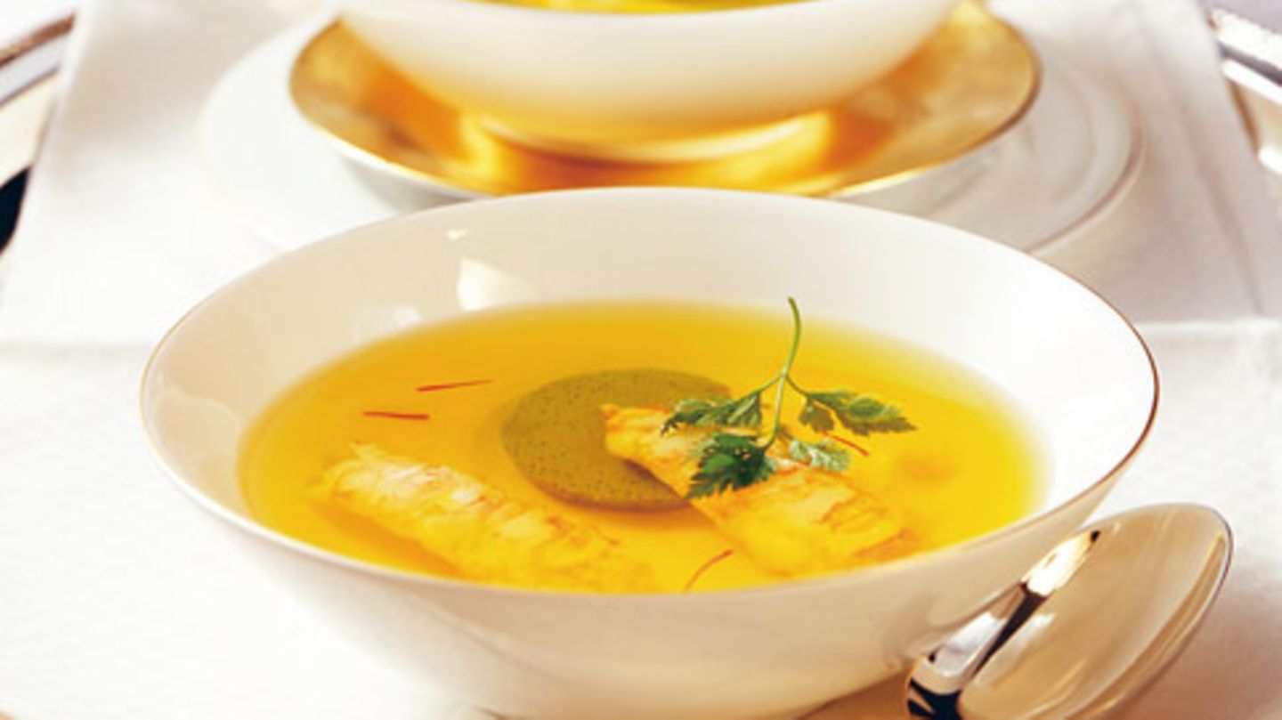 Geflügel-Consommé mit Kaisergranat Rezept