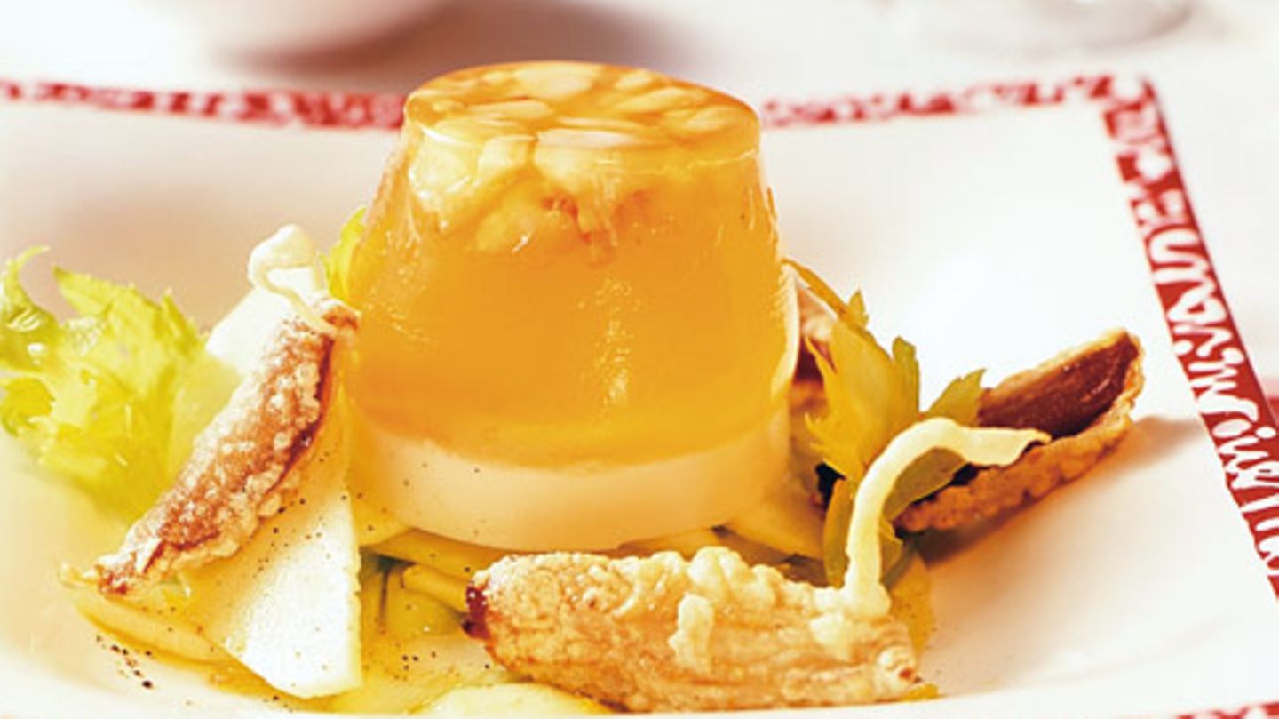 Apfel-Sellerie-Salat mit gebackenen Datteln Rezept