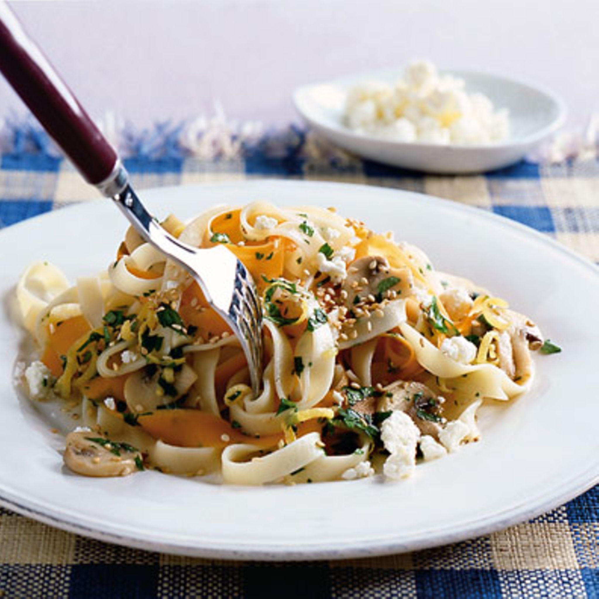 Vegetarisches Nudelallerlei - [ESSEN UND TRINKEN]