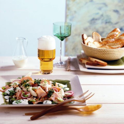 Kasseler-Birnen-Salat mit Meerrettichsauce