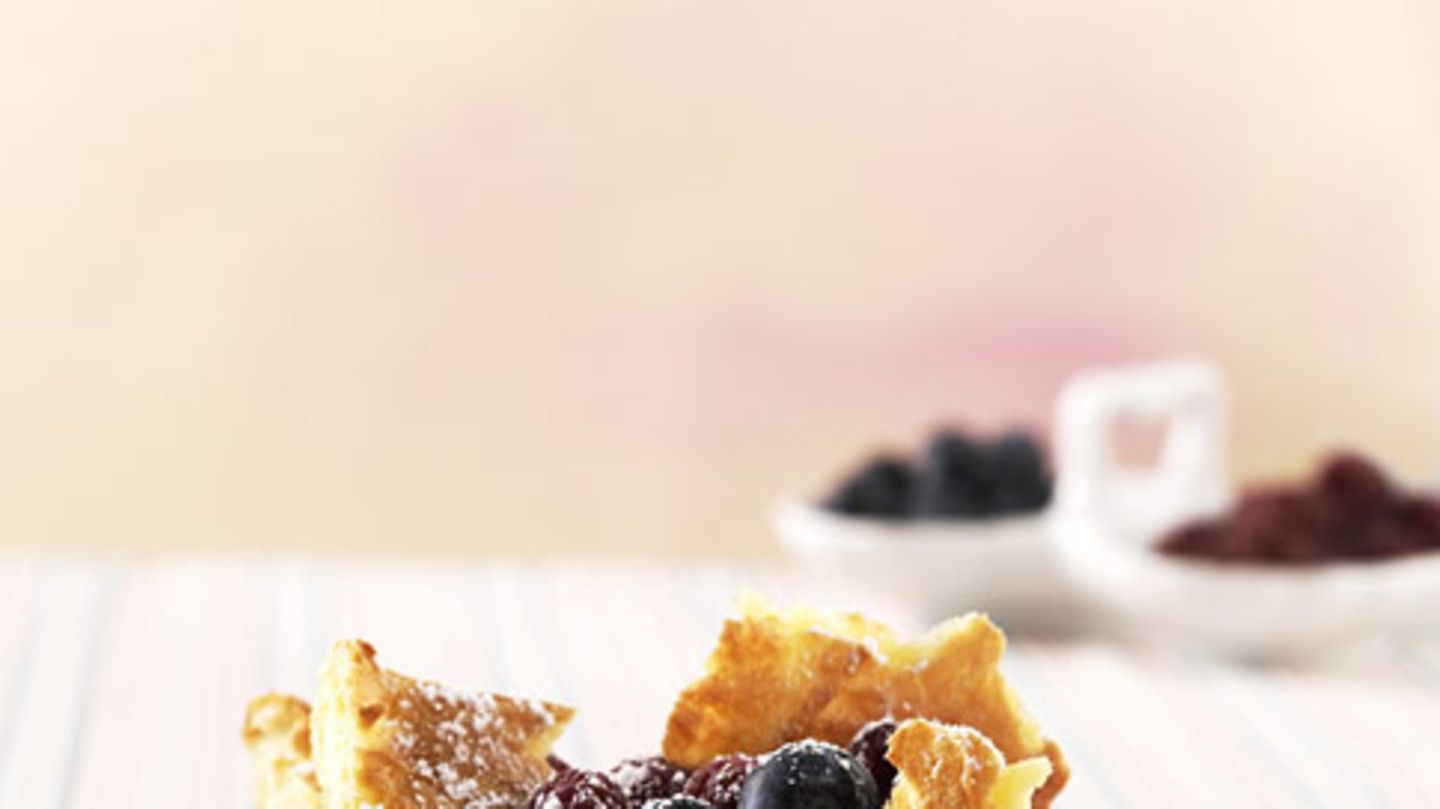Beeren-Flocken-Schnitten Rezept